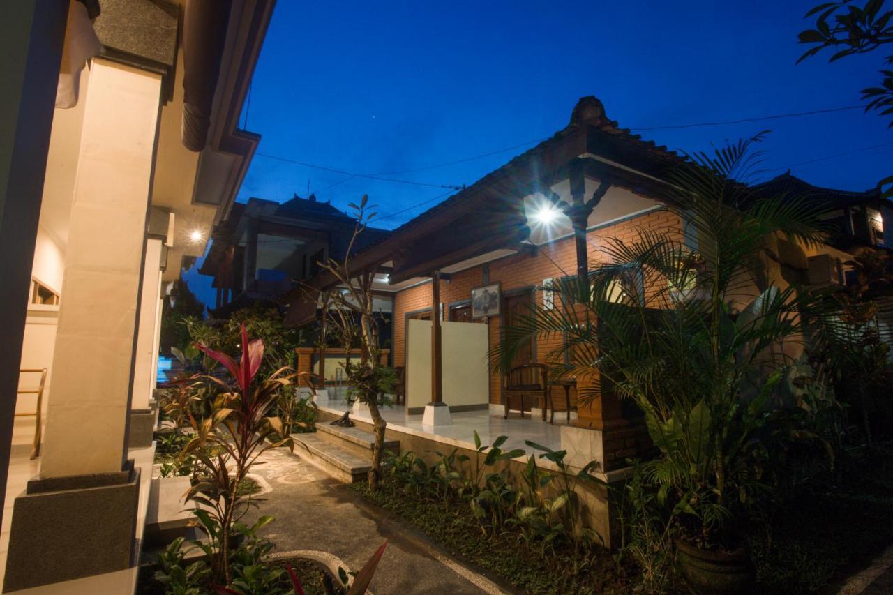 Monka House Hotel Ubud  Exterior photo