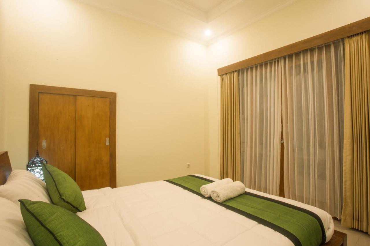 Monka House Hotel Ubud  Exterior photo