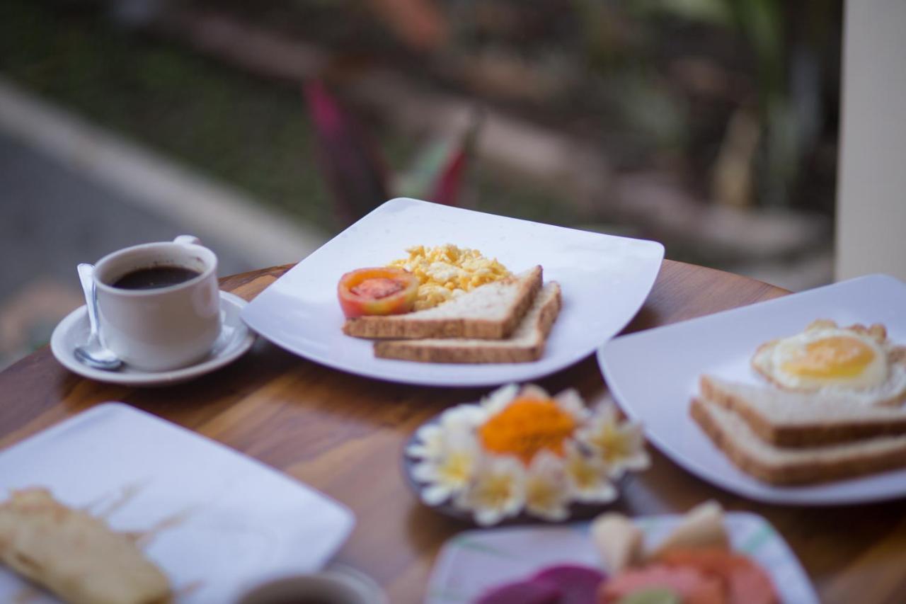 Monka House Hotel Ubud  Exterior photo